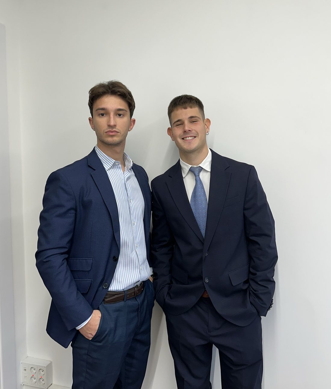 Ignasi Garcia i Marc Mases, amb americana i sense corbata